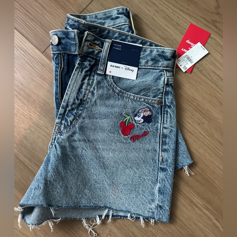 Disney X Old Navy! Jean Shorts with Minnie Embroidery / stitching size 0 NWT